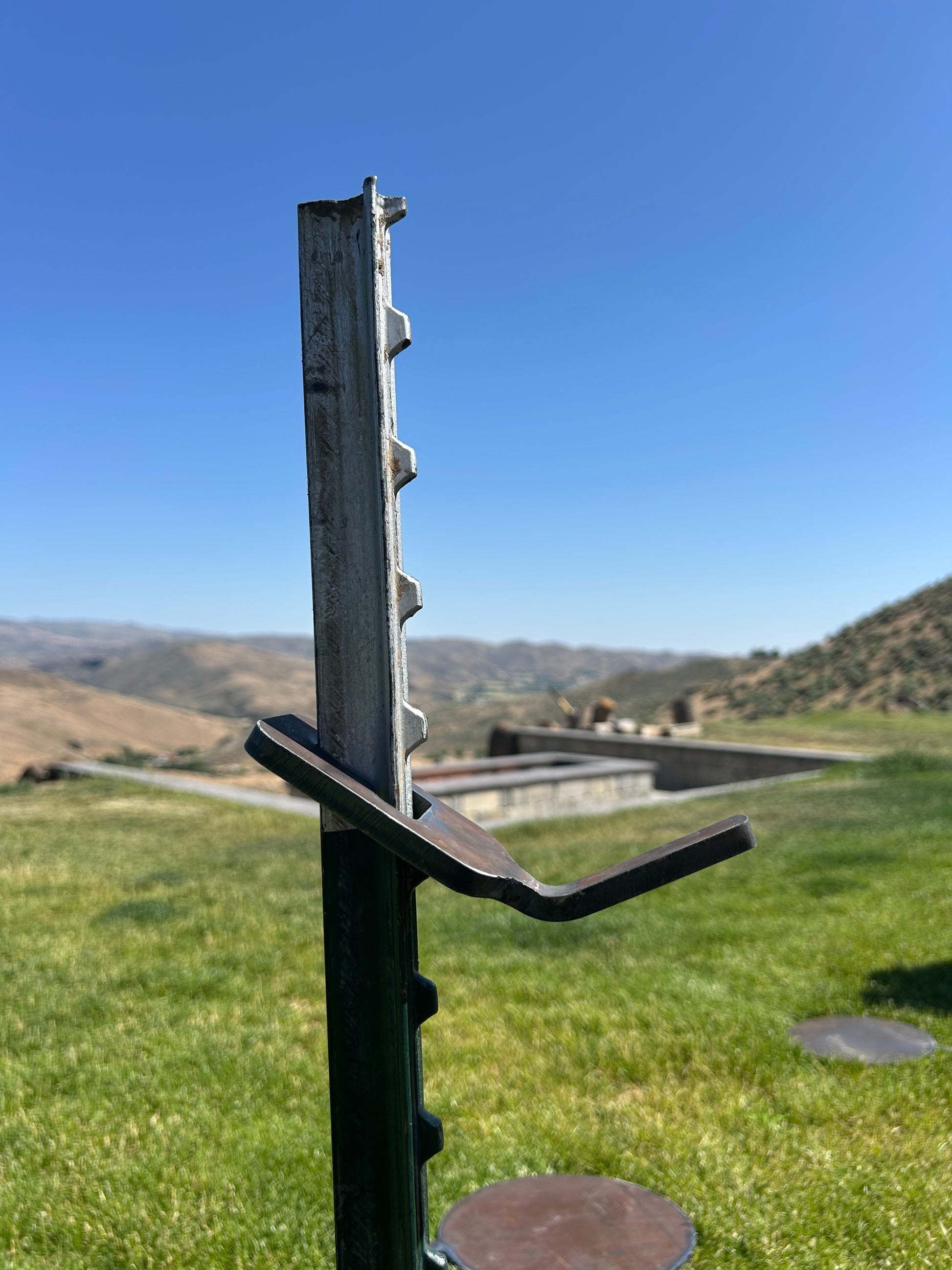 Freedom T-Post Hanger Target